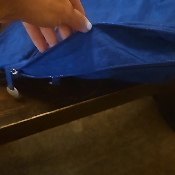 Travelon Large Crossbody Bag Blue. NWT - Picture 8 of 10